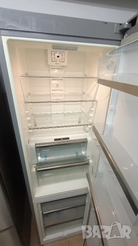 Хладилник Whirlpool No Frost , снимка 5 - Хладилници - 53571258