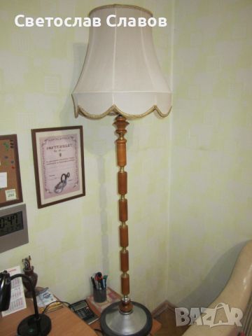 Висок лампион с бежова шапка, снимка 1 - Лампиони - 46280572