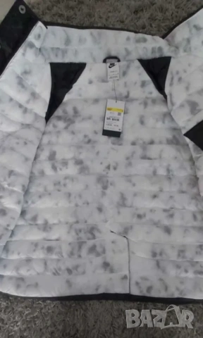 NIKE Therma Fit Shine дамско яке, снимка 12 - Якета - 54153593