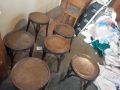 Стари дървени столове табуретки   6 броя с орнаменти прочети описание, снимка 1 - Антикварни и старинни предмети - 45836997