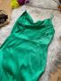 Зелена сатенена рокля с цепка, снимка 3