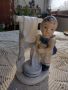 Порцеланова статуетка на момиче - перачка , снимка 2