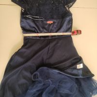 Абитуриентска рокля Chi Chi London M размер, снимка 5 - Рокли - 45202129