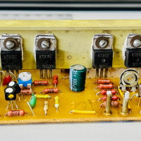 Съветски транзистори от усилвател КТ818ГМ, КТ818Г, КТ819ГМ, КТ819Г + платки, снимка 3 - Ресийвъри, усилватели, смесителни пултове - 45008865