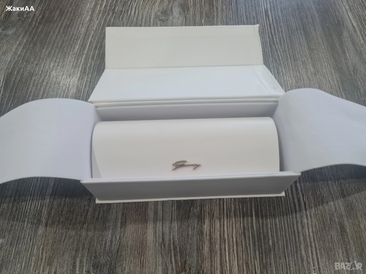 Калъф за дамски очила на марката Genny, снимка 1