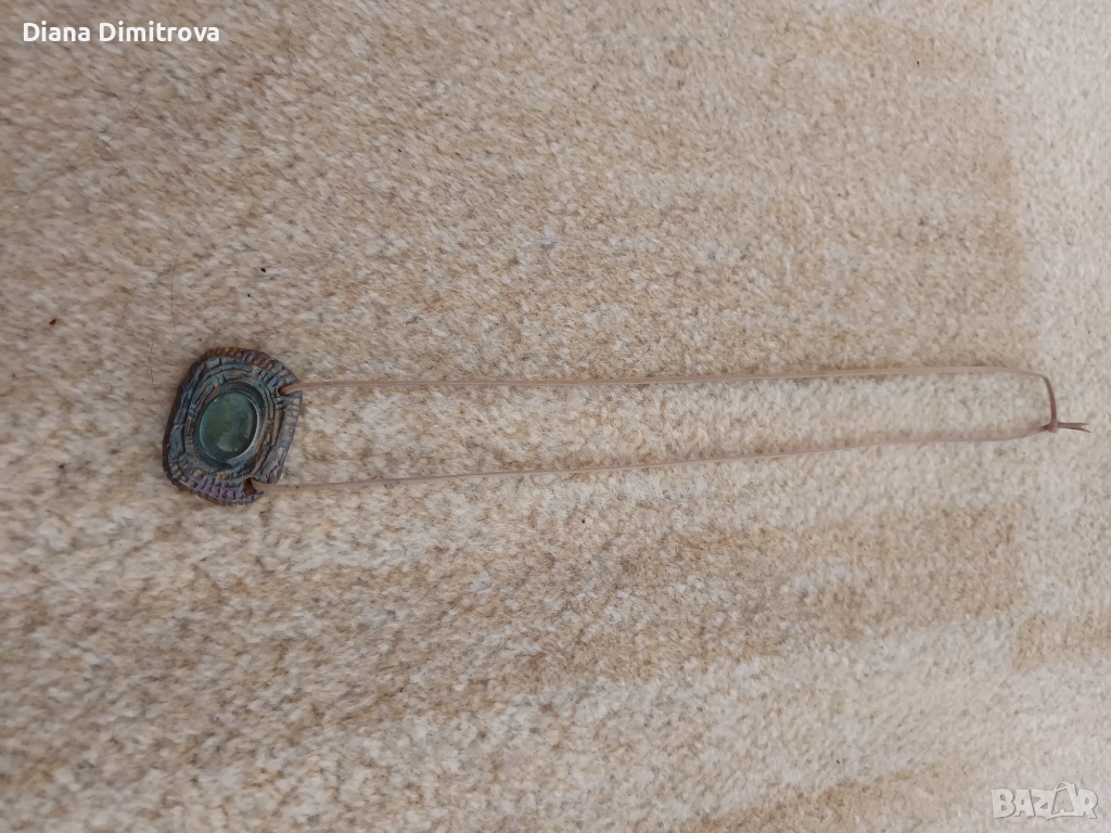 Продавам дамски гердан с камък, снимка 1