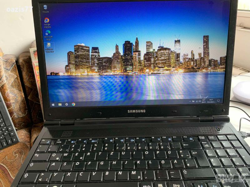 Бързак супер ! Лаптоп 15,6 in  Samsung P580 LED proc  2х 2,67 ghz WIN 10  HDD 500 gb  RAM 8gb  , снимка 1