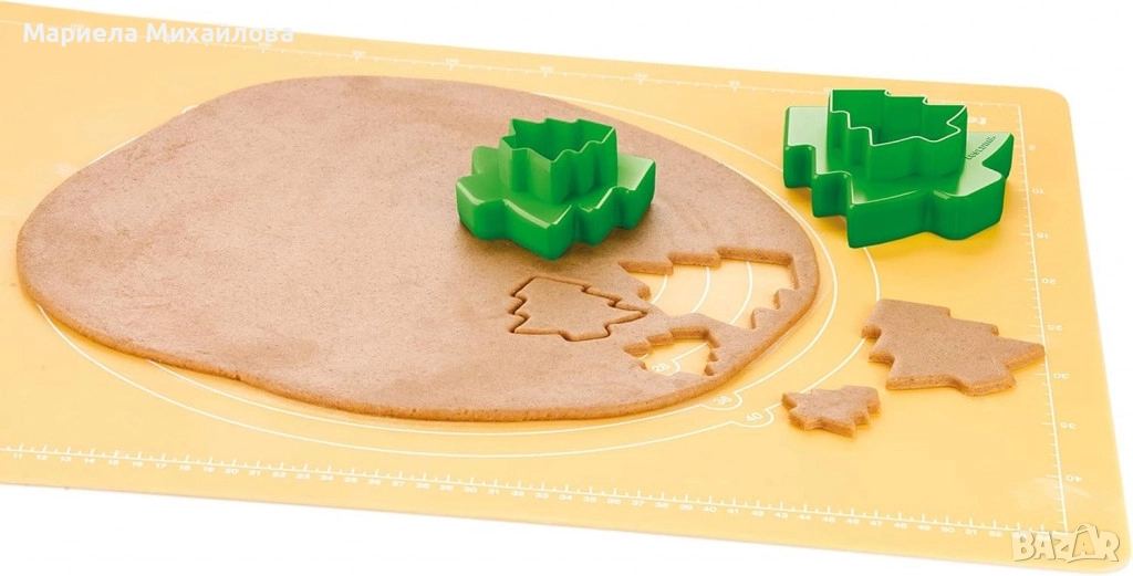 Комплект форми за сладки, коледна елха, 4 размера., снимка 1