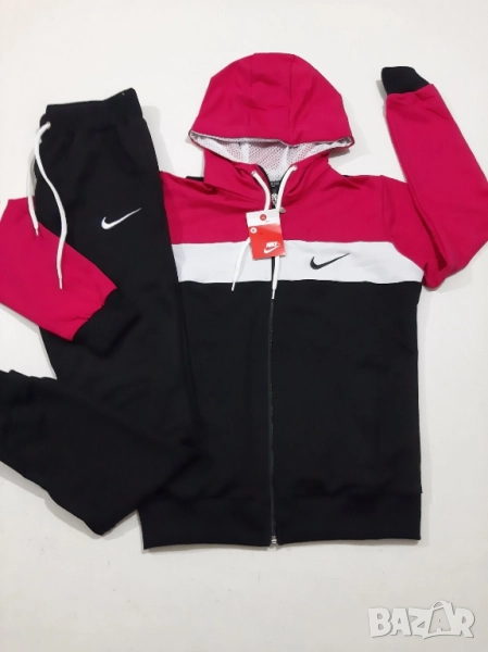 Дамски екип Nike , снимка 1