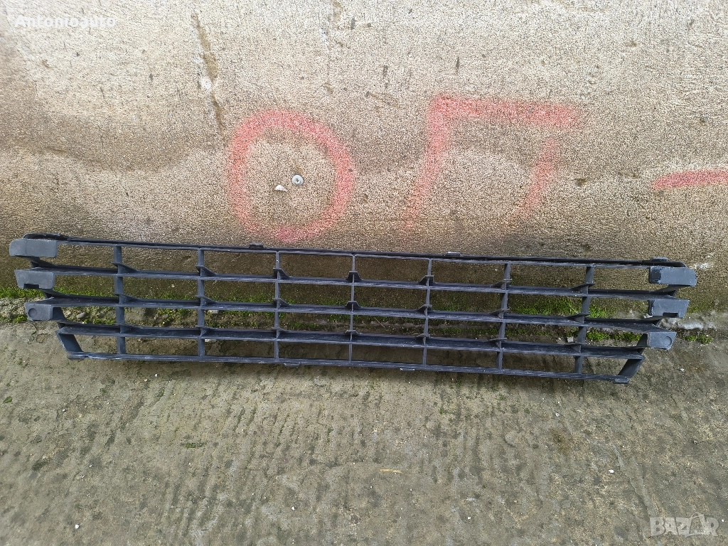 5M0853677 оригинална решетка предна броня golf plus, снимка 1