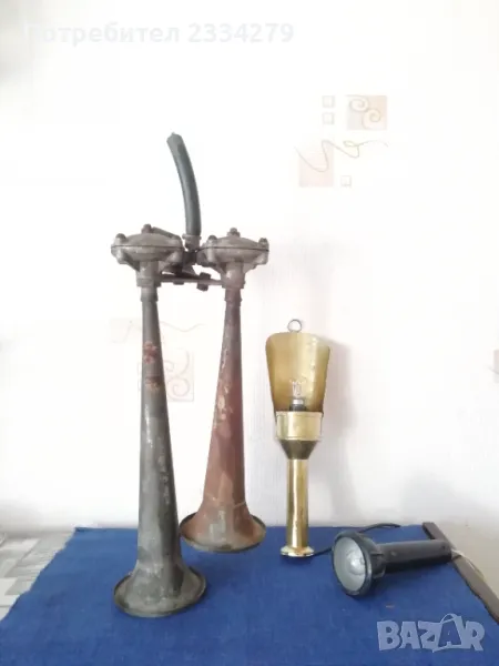 Стари атрибути към ретро коли. , снимка 1