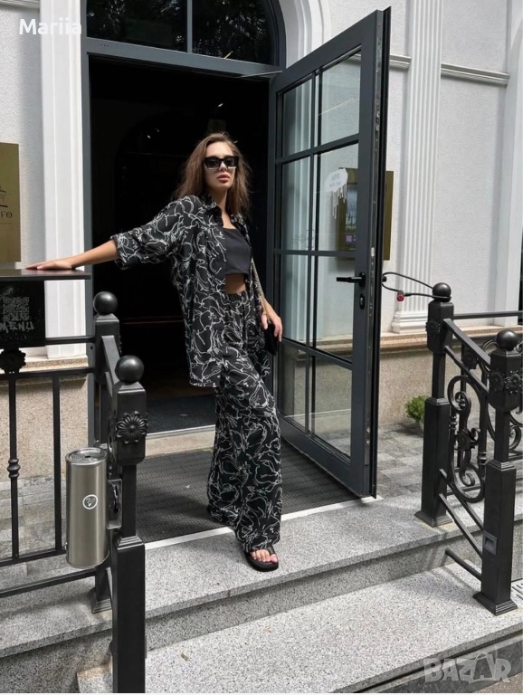 Елегантен лек костюм от фин креп коприна , снимка 1