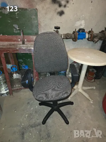 Офис стол , снимка 2 - Столове за офис - 50358312