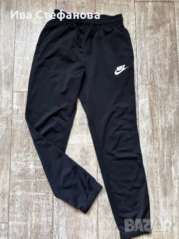 Нов  100% оригинален дамски  черен панталон долнище Nike nike Найк  Размер М, снимка 2 - Спортни екипи - 52533954