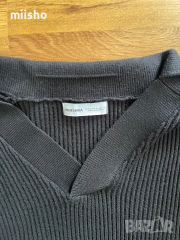 Bershka черен пуловер , снимка 3 - Пуловери - 50389257