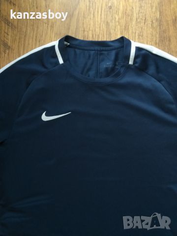 Nike Dry Academy - страхотна мъжка тениска КАТО НОВА, снимка 3 - Тениски - 46553036