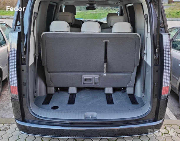 Продавам Hyundai Staria Premium 4x4 2.2 6+1, снимка 10 - Автомобили и джипове - 53395434