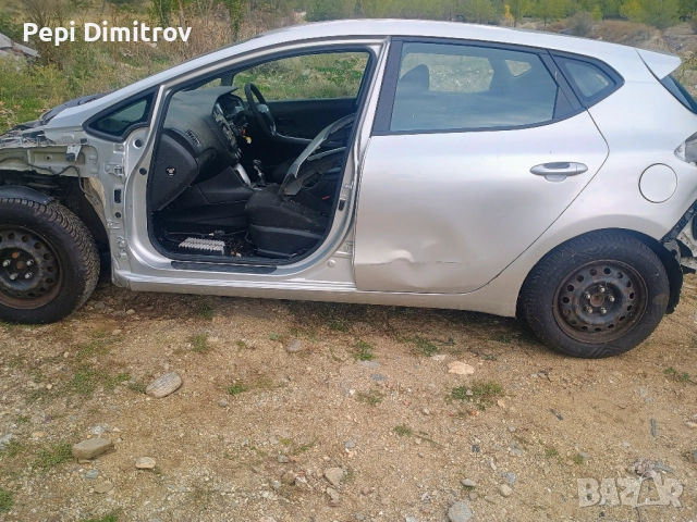Kia Ceed 1.6 CRDI 16 V Само на части ., снимка 8 - Автомобили и джипове - 52043267