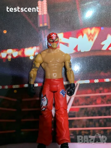 Екшън фигура WWE Rey Mysterio Рей Мистерио Mattel Basic Full red, снимка 6 - Фигурки - 49145788