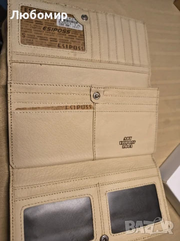 Дамски портфейл , снимка 3 - Портфейли, портмонета - 50745841