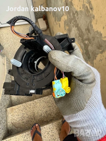 Лентов кабел на волана на Range Rover Evoque само за 150Eur. BJ32-14A664-AC, снимка 7 - Части - 53422061