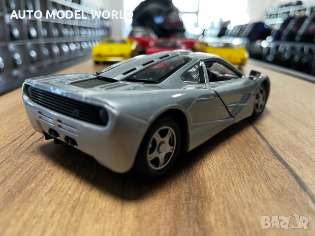 Метална колекционерска количкa модел BBURAGO MCLAREN P1 мащаб 1:24 29.34 лв. / 15 €, снимка 2 - Колекции - 53699700