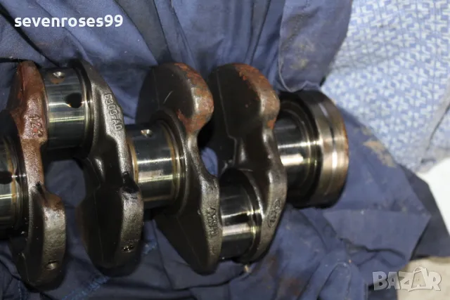 Колянов вал Форд Фокус 1 2001 1.8d 100hp Ford Focus 1 , снимка 4 - Части - 49330837