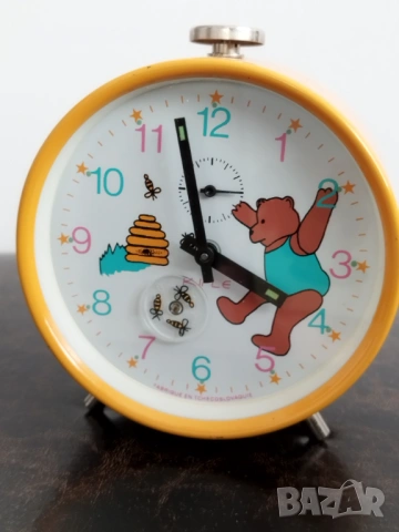 Стар анимиран будилник, настолен часовник