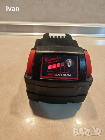 Акумулаторна батерия Милуоки 18 волта Milwaukee M18B5, снимка 2 - Винтоверти - 53576220