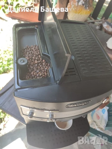 Кафе автомат De Longhi Magnifica, снимка 9 - Кафемашини - 50760147