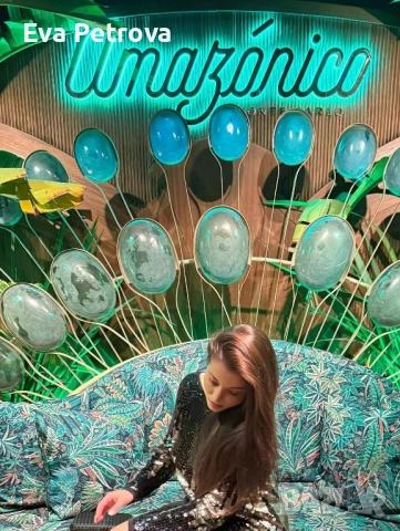 Елегантна дамска рокля с V-образен гръб М/Л, снимка 7 - Рокли - 52558037