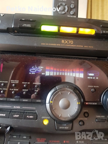 Soni rx 70 в добър вид , снимка 2 - Радиокасетофони, транзистори - 54166783
