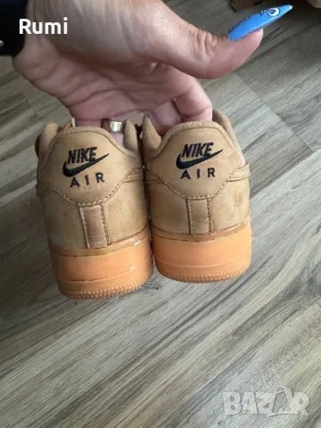 Оригинални кецове Nike Air Force 1 Winter Premium Gs ! 40 н, снимка 6 - Кецове - 47582103