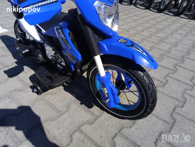 Акумулаторен мотор с помпещи гуми SUPER MOTO син, снимка 4 - Детски велосипеди, триколки и коли - 53569684