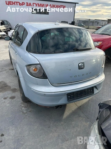 Seat Toledo 2008г. 2.0 , снимка 3 - Автомобили и джипове - 54135872
