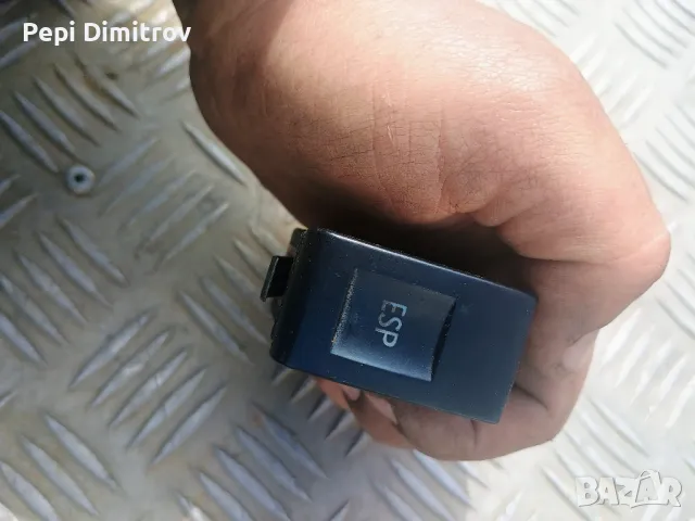 Продавам бутон за ESP на VW Beetle (1998-2010г.)., снимка 2 - Части - 49829271