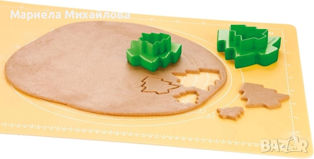 Комплект форми за сладки, коледна елха, 4 размера.