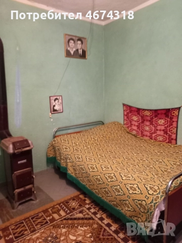 Продавам къща с двор в село Старосел, снимка 18 - Къщи - 52730315