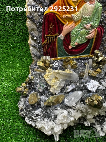 Ръчно изработена икона на Дева Мария с Младенеца с естествени кристали, снимка 5 - Икони - 54091657