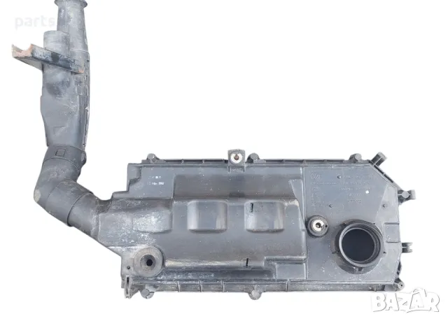 Горна Част Филтърна Кутия и Въздуховод VW Голф 4 N:5218 (2)
- 036129611AA - 036129620C
- 1J0129594C