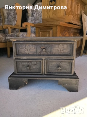 Автентично шкафче Мапуче, снимка 1