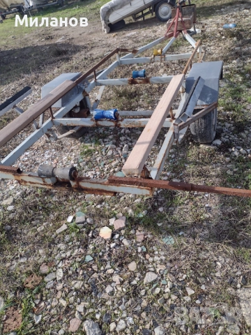 Продавам колесар за лодка