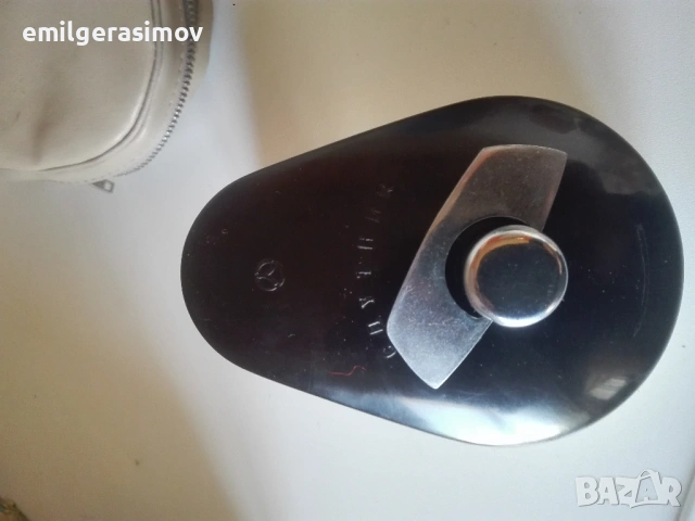 Пулверизатори - 2 броя и механична самобръсначка., снимка 13 - Антикварни и старинни предмети - 53756253