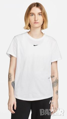Nike Women's EssentialsTee Bf Lbr Дамска тениска / T-Shirt, снимка 10 - Тениски - 45559059