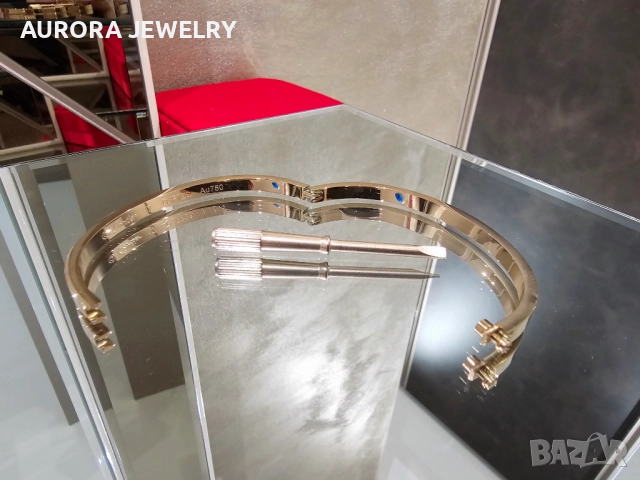 CARTIER Love Rose Gold Classic Small Model Гривна с Отверка, снимка 6 - Гривни - 52818720