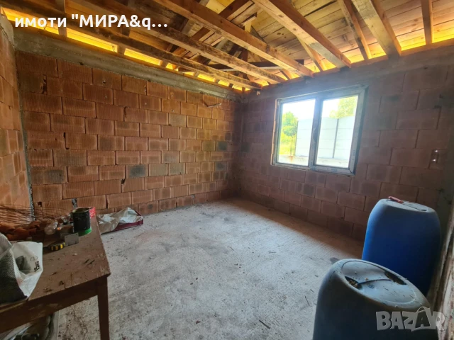 НОВОПОСТРОЕНА ЕДНОЕТАЖНА КЪЩА С ПАРЦЕЛ 2 015 кв.м., снимка 6 - Къщи - 50947377