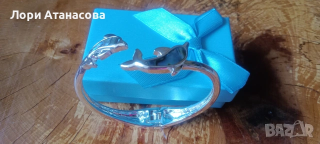 Стилен и минималистичен регулируема гривна тип "делфин", сребро с покритие и синтетичен цирконий, снимка 2 - Гривни - 54005905