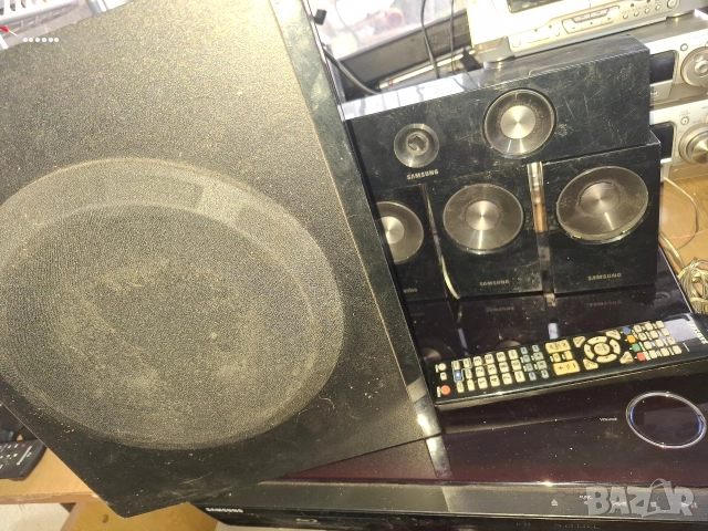 Samsung Dvd, снимка 6 - Плейъри, домашно кино, прожектори - 52920212