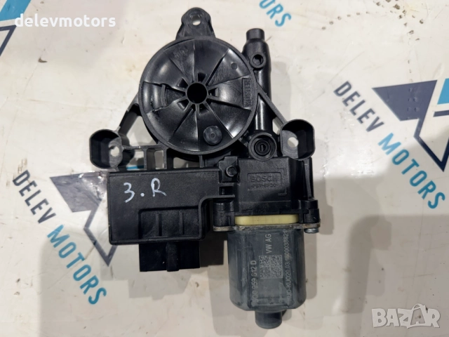 5Q0959812D моторче за стъклоповдигач за задна дясна врата от Audi A3 1.0 TFSI, двигател CHZ, снимка 2 - Части - 52691556