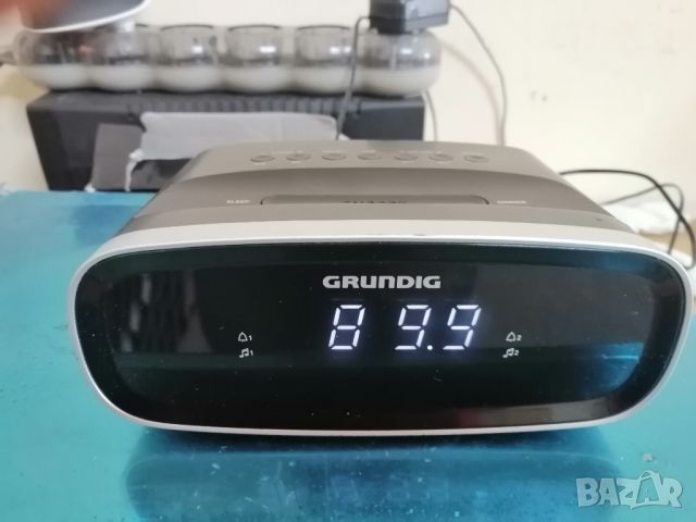 Радио-часовник GRUNDIG SONOCLOCK 1000, снимка 2 - Радиокасетофони, транзистори - 46218456